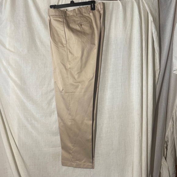 Jos A Banks Mens 38x32. Winkle Water and Stain Resistant. 100% Cotton. Khaki NWT - Picture 4 of 4